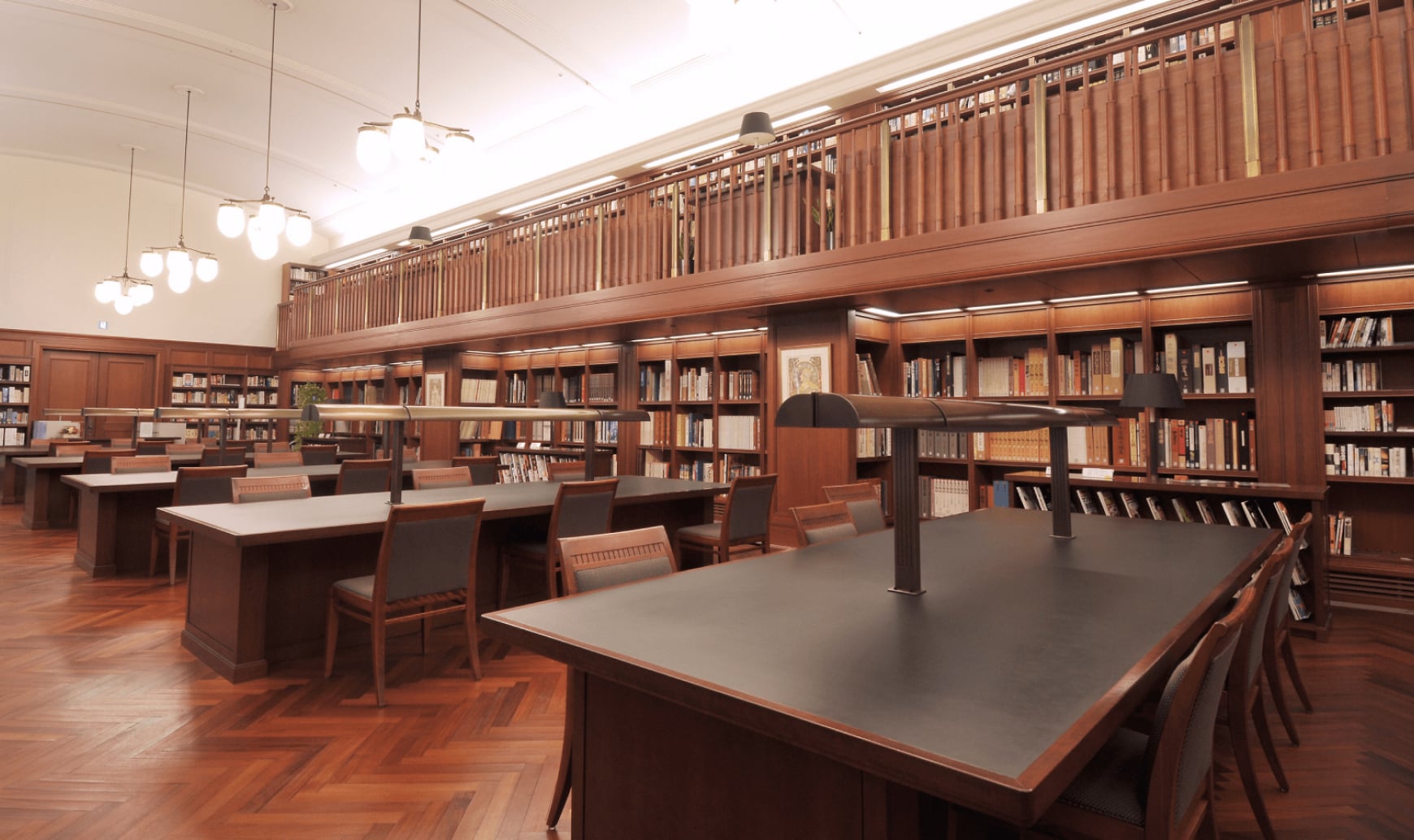 資料センター・図書閲覧室